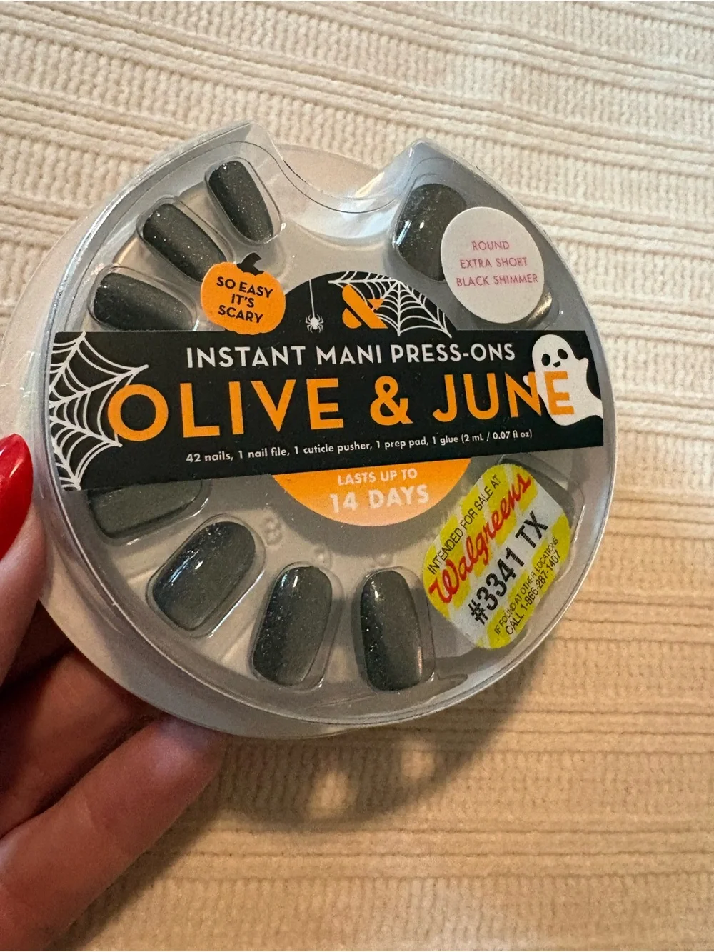 Olive & June instant mani